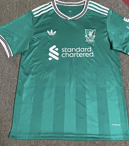 2025\2026 Liverpool away jersey